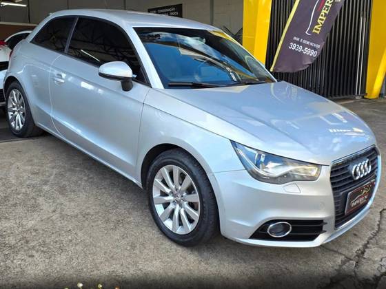 AUDI A1 1.4 TFSI ATTRACTION 16V 122CV GASOLINA 2P AUTOMÁTICO AUDI A1 1.4 TFSI ATTRACTION 16V 122CV GASOLINA 2P AUTOMÁTICO